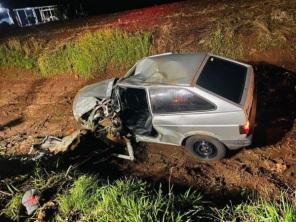 SUSTO NA MADRUGADA: Van com voluntários de Ibirubá sofre acidente na ERS-223