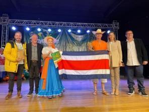 Danzpare Cruz Alta encerrou com belas apresentações na noite de gala no sábado