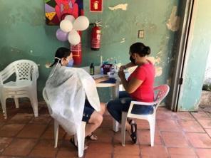 CAPS I realiza oficina da beleza