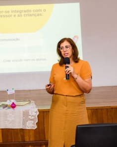 NOVOS PROFISSIONAIS> Dia de capacitações na rede municipal de ensino 