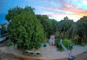Quinta-feira de sol e nuvens e calor na tarde em Cruz Alta