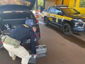PRF prende casal de traficantes com 76 Kg de maconha e opioides em Ijuí
