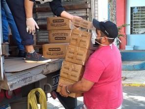 15 toneladas de alimentos foram entregues pela Farmácia São João  neste sábado