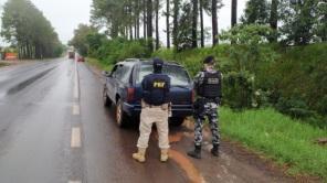 PRF e BM prendem casal de traficantes com cocaína em motel de Santa Rosa