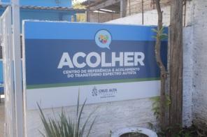 Terapia assistida com animais ajuda no tratamento de crianças com autismo
