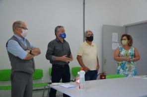 Prefeitura entrega 10 primeiros tablets para dos Agentes Comunitários