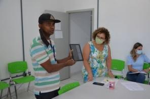 Prefeitura entrega 10 primeiros tablets para dos Agentes Comunitários