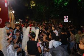 Chegada do Papai Noel e peça La Sacra Alegria agitou o sábado em Cruz Alta