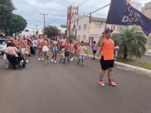 CARNAVAL 2024: O domingo foi do Bloco de Carnaval Os Máscharados em Cruz Alta