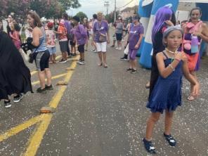 CARNAVAL 2024: O domingo foi do Bloco de Carnaval Os Máscharados em Cruz Alta