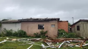 TEMPORAL> Vento destelha casas e derruba árvores em Cruz Alta na quinta-feira