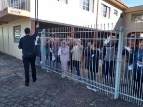 Bispo Dom Adelar Baruffi abençoa toda cidade na manhã de páscoa