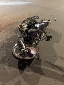 Motociclista fica gravemente ferido em acidente no Centro de Cruz Alta