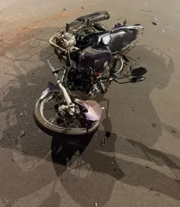 Motociclista fica gravemente ferido em acidente no Centro de Cruz Alta