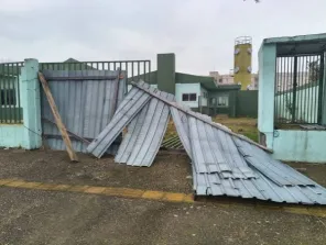 Temporal deixa mais de 450 desalojados e causa estragos no RS