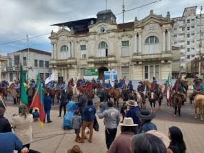 Aberta de forma oficial no domingo os Festejos Farroupilhas 2022 em Cruz Alta