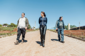 Prefeita acompanha obras nos loteamentos Lírios do Campo e A Casa é Sua