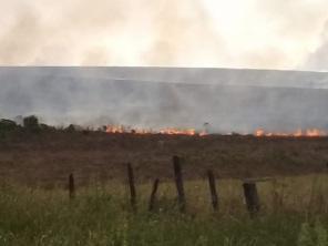 Incêndio de grandes proporções chama a atenção no final de semana em Cruz Alta
