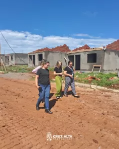 Prefeitura realiza visita técnica às casas do Loteamento Lírios do Campo