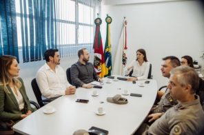AGRESSÃO A DIRETORA DE ESCOLA>Reunião com a Prefeita Paula define novas ações 