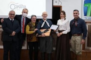 Sessão solene da Câmara de Vereadores homenageou os 42 anos da Coxilha