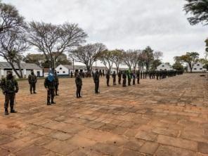 Grupo Humaitá realiza formatura e apresentação da bandeira a novos militares