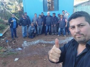 Comunidade e prefeitura se unem pra ajudar morador que perdeu casa em incêndio