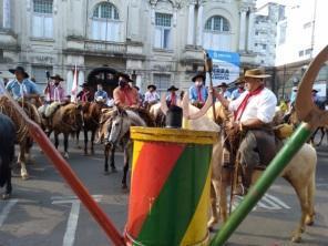 No domingo, Cruz Alta deu início a semana farroupilha com intensas atividades