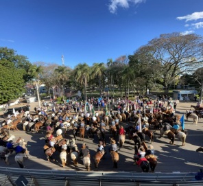 FESTEJOS FARROUPILHAS 2024> Hoje  abertura oficial na Praça General Firmino