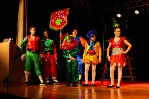 Premiação do Festeatro valoriza a arte das escolas de Cruz Alta