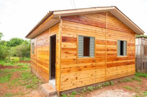 Mais uma família realiza o sonho da casa própria no bairro Santa Terezinha II