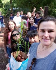 Alunos da EMEF Carlos Gomes visitam Horto Florestal