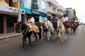 Cavalgada comemorativa dos 200 anos de Cruz Alta foi no sábado