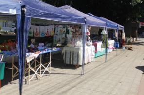 Feira do Artesanato de Páscoa segue nesta sexta na Praça General Firmino