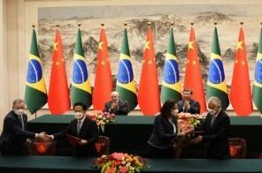 Governos de Brasil e China fecham 15 acordos de parceria em Pequim