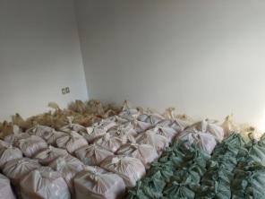 ESTIAGEM: Defesa Civil entrega cestas básicas para famílias do interior