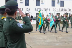 MARCO HISTÓRICO> Primeiras mulheres se aperfeiçoam na EASA em Cruz Alta