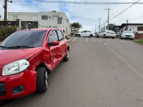 Colisão entre três veículos deixa mulher ferida em Cruz Alta