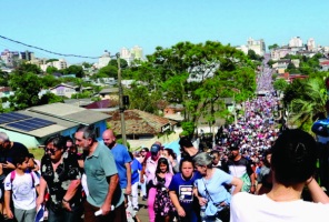 MILHARES DE PESSOAS PARTICIPARAM DA 73ª ROMARIA DE FÁTIMA EM CRUZ ALTA