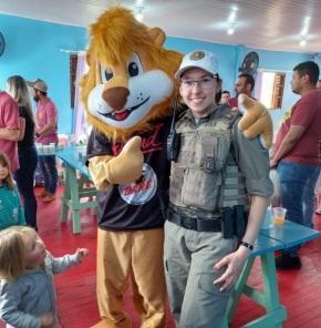 Otopatamar realiza doação de brinquedos em ação solidária no dia das crianças