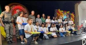 16º BPM realiza formatura de 286 alunos no Proerd em Cruz Alta