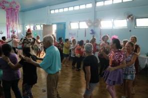 Carnaval do Centro de Convivência do Idoso agitou a tarde da quarta-feira 