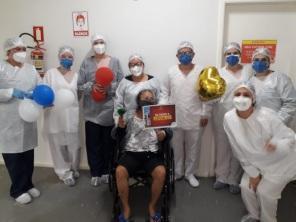 Pacientes recuperados da Covid-19 recebem alta hospitalar em Cruz Alta