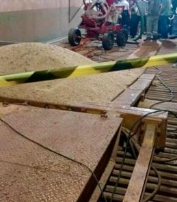 MATO QUEIMADO: Duas pessoas morrem soterradas em silo de grãos