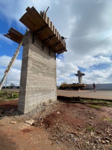 Pórtico de Cruz Alta: Símbolo de História e Identidade Cultural em Construção