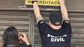 Cliente encontra rato morto em bolo após consumir parte do produto no RS