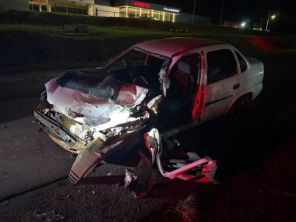 Colisão entre carro e carreta deixa quatro feridos na ERS-342 em Cruz Alta