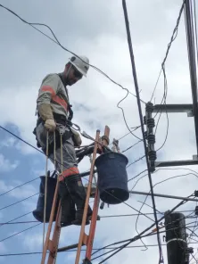 Furto de fios deixa quadra do Centro sem energia elétrica em Cruz Alta