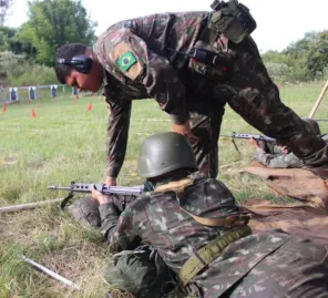 Soldados da EASA realizam Tiro de Instrução Básico em Cruz Alta