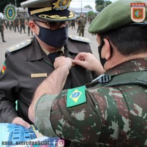 EASA entrega Medalha Exército Brasileiro e do Diploma de Colaborado Eméritor 